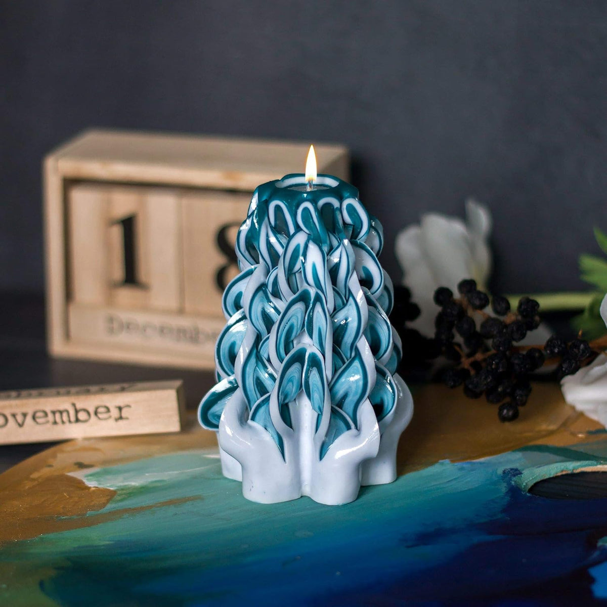 Hand-Carved Decorative Candle – Emerald White Christmas Gift Candle